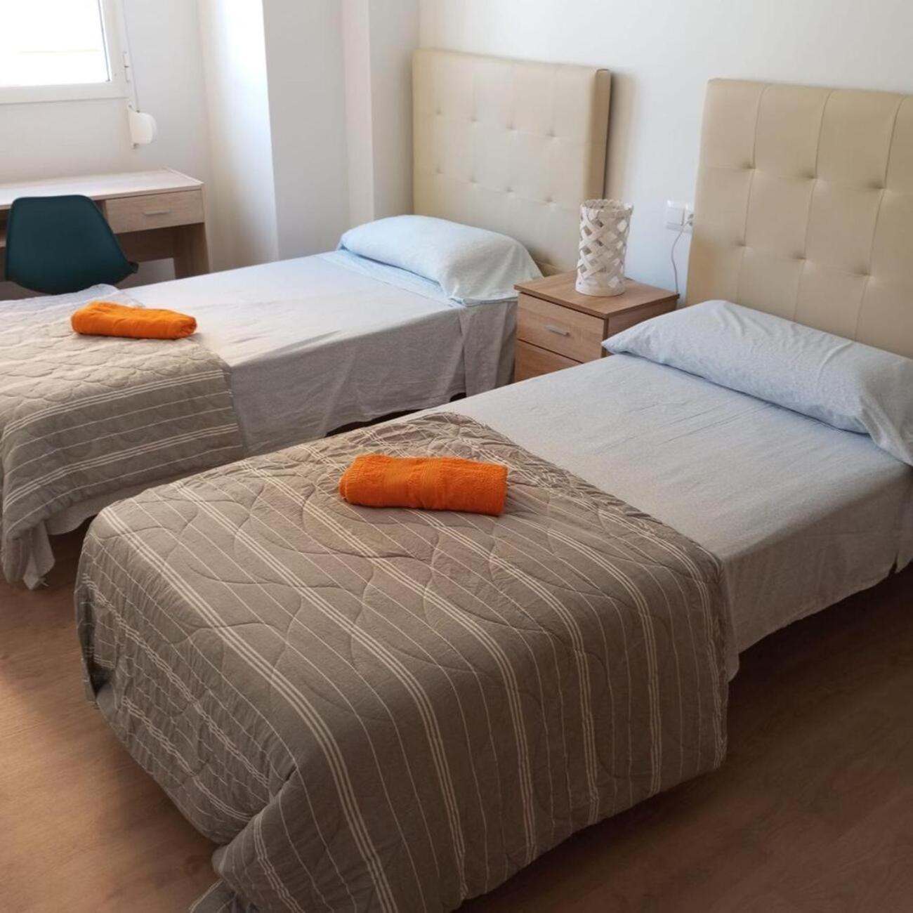 Carbo Home Y Garaje , Algemesi Home Bagian luar foto